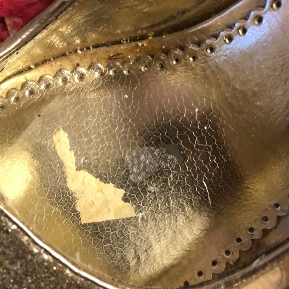 Gorgeous Gold Glitter Heels - Picture 6 of 8